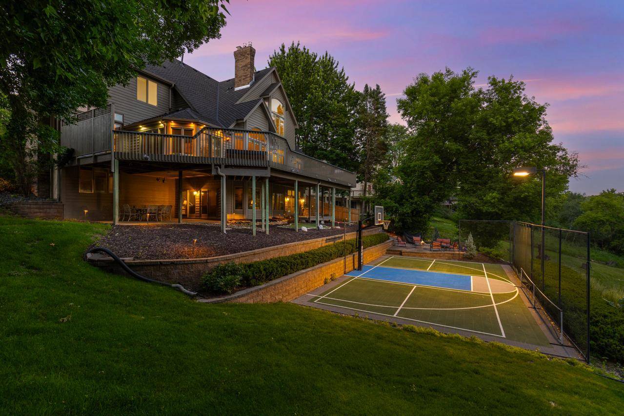 11193 Bluestem LN, Eden Prairie, MN 55347