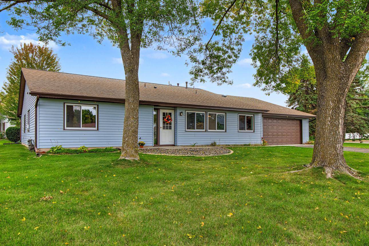 3774 Goodwin AVE N, Oakdale, MN 55128