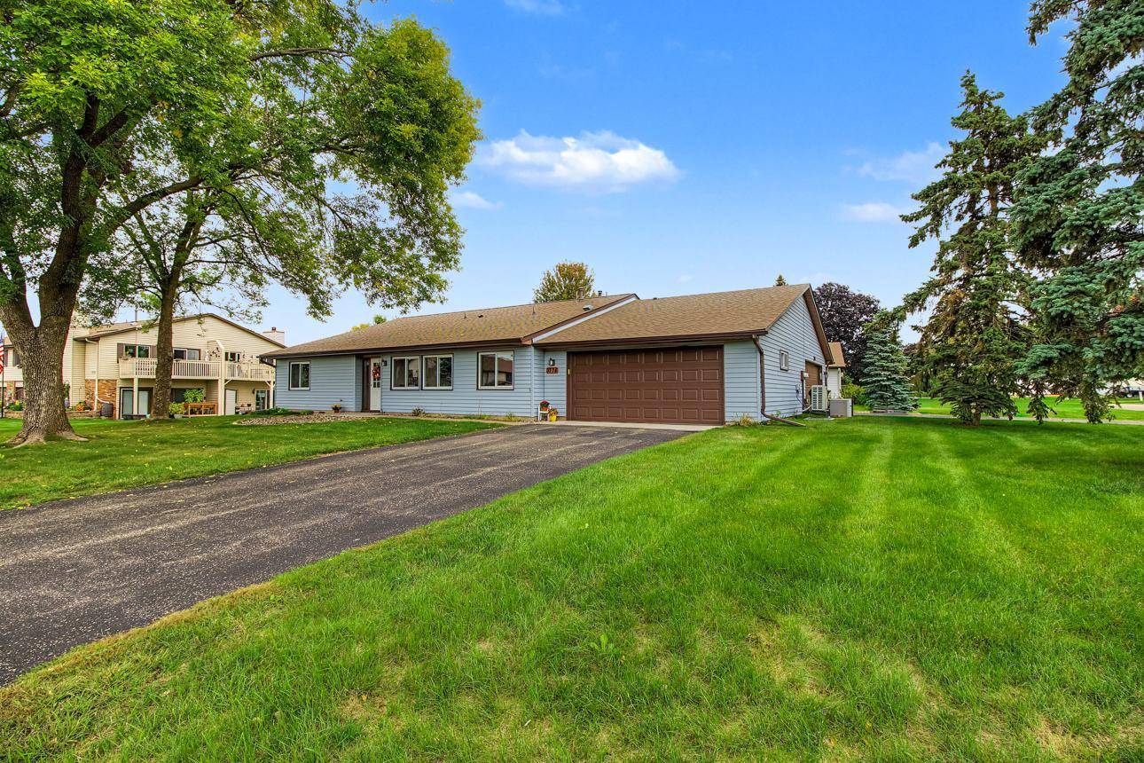 3774 Goodwin AVE N, Oakdale, MN 55128