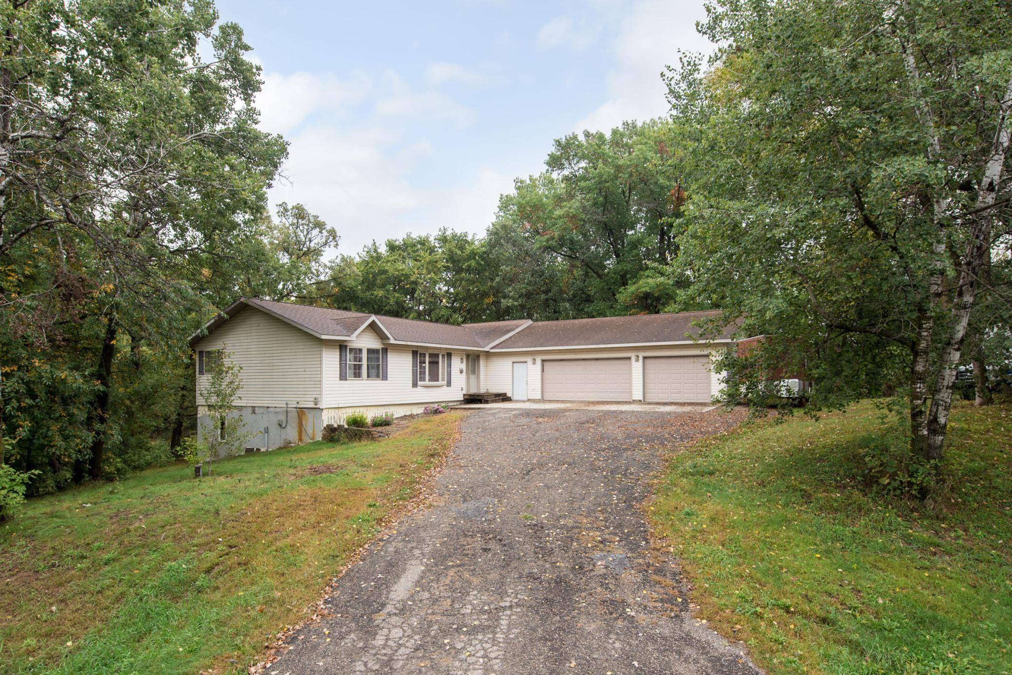 2769 N Oaks LN NW, Garfield, MN 56332
