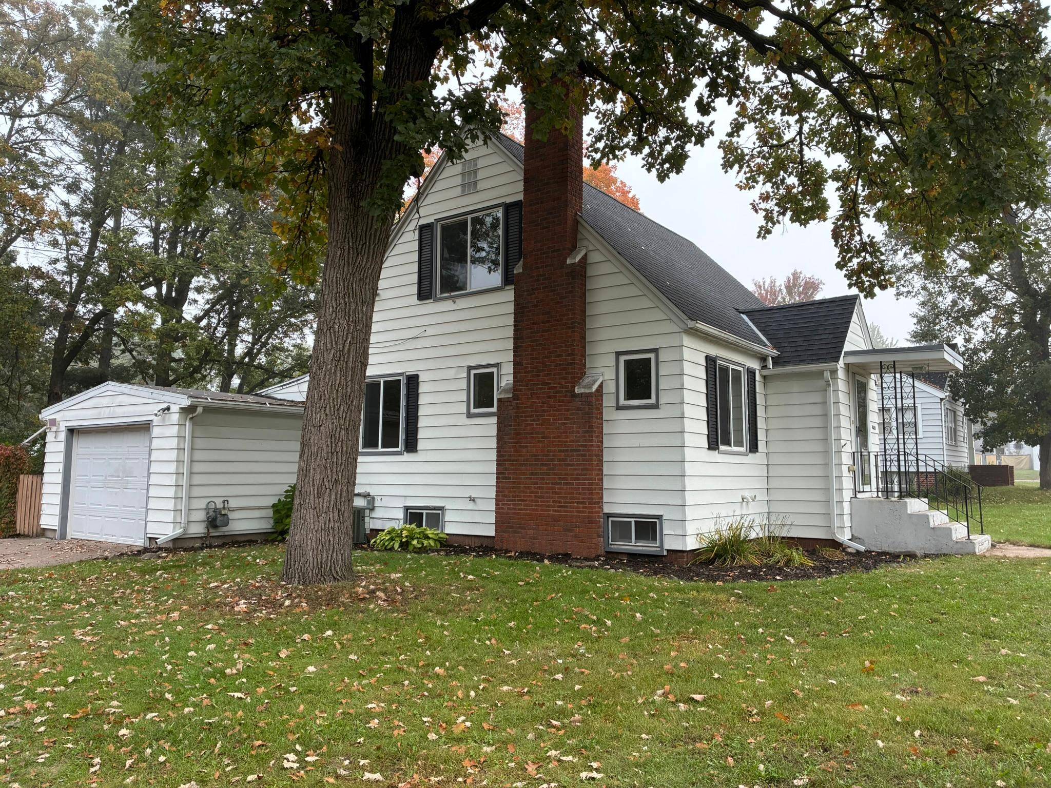 713 1st AVE NE, Little Falls, MN 56345