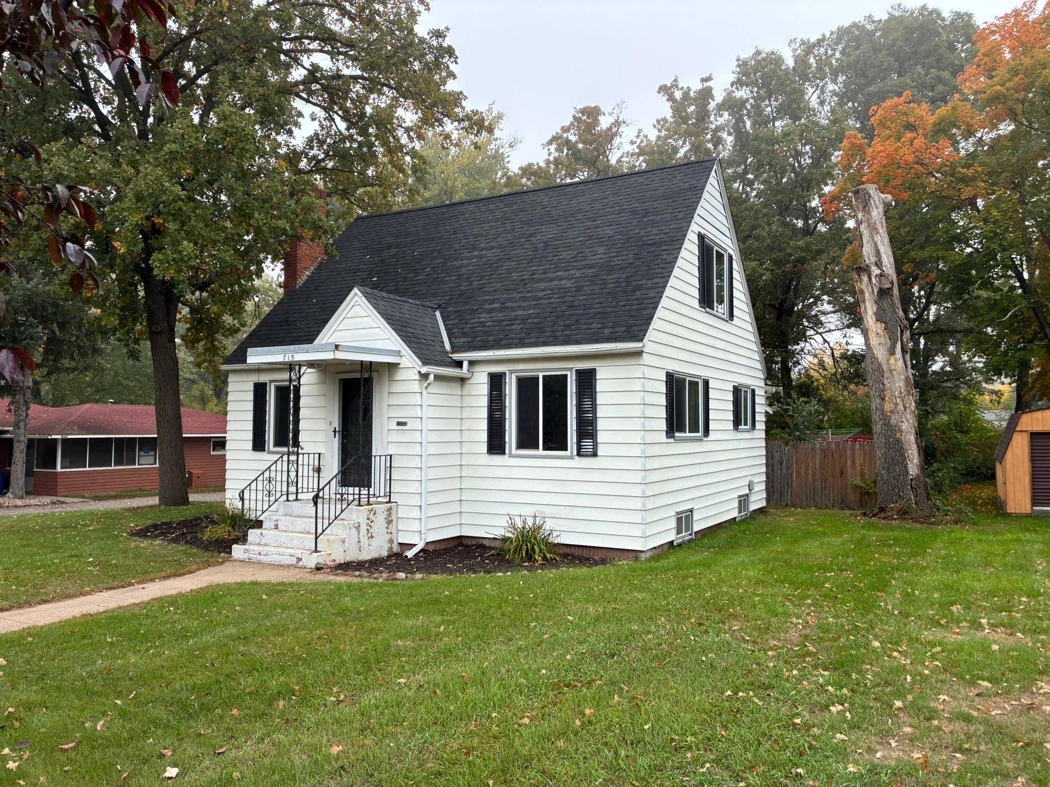 713 1st AVE NE, Little Falls, MN 56345