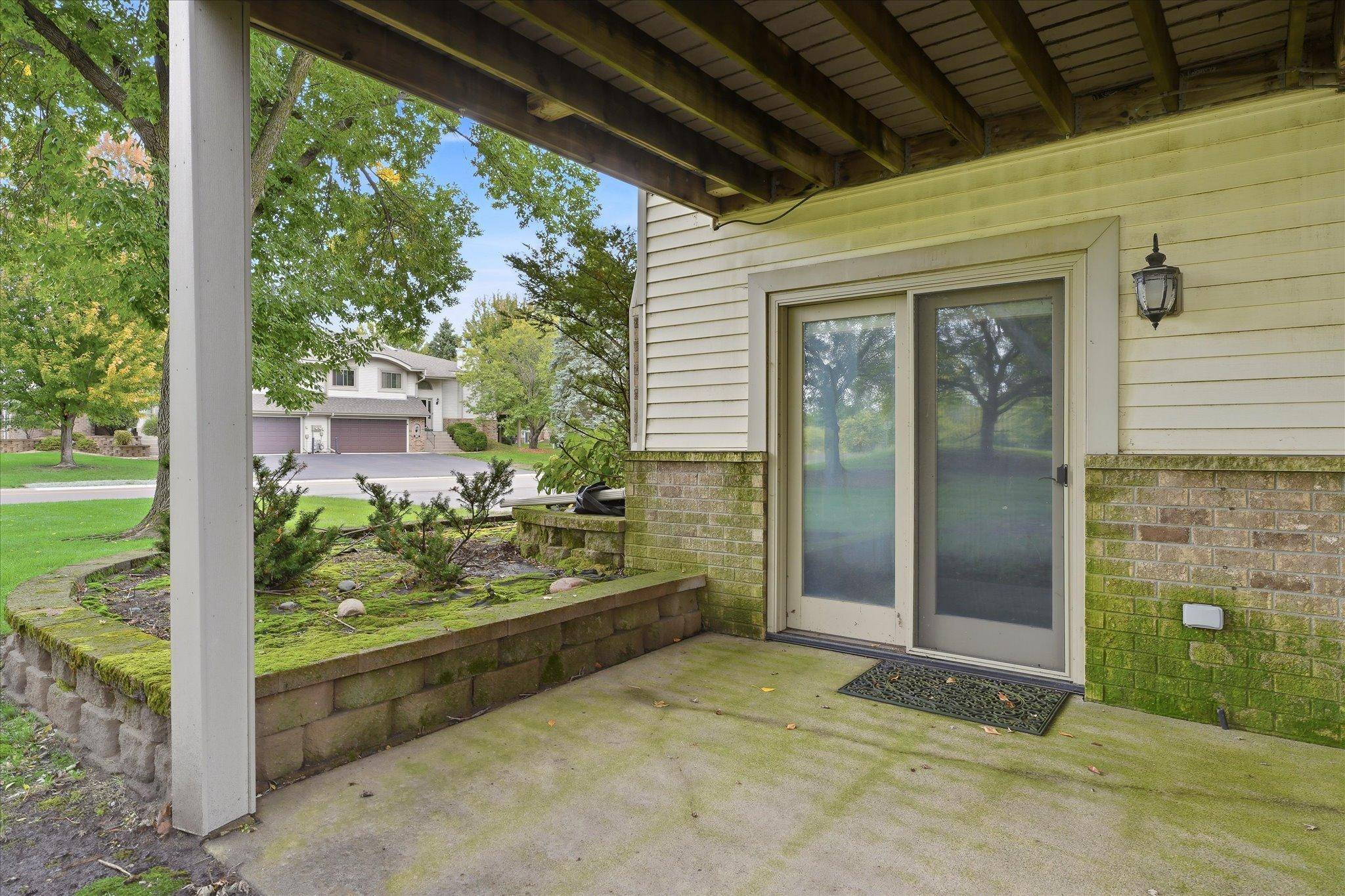 1618 Clemson DR #B, Eagan, MN 55122