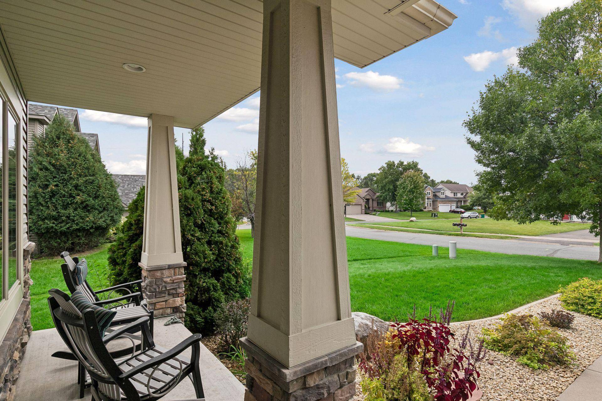 10346 Fallgold Pkwy N, Brooklyn Park, MN 55443