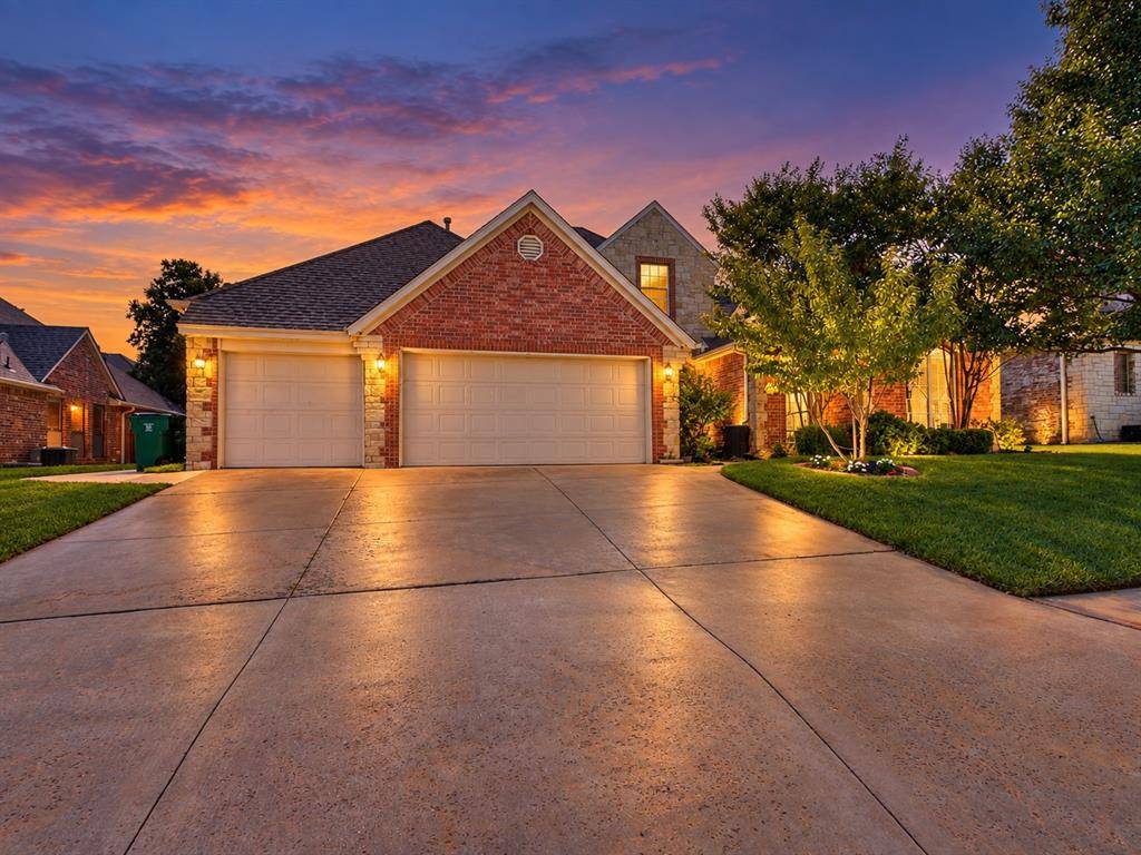 19316 Cade CT, Edmond, OK 73012