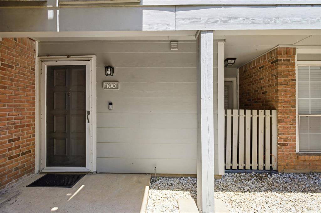 3206 S Fielder Road #100, Arlington, TX 76015
