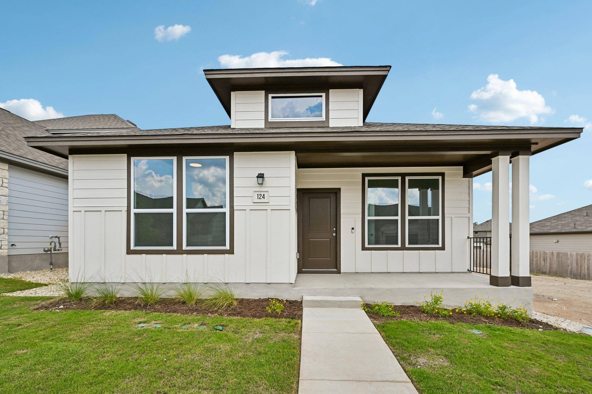 124 Tenny LN, Kyle, TX 78640