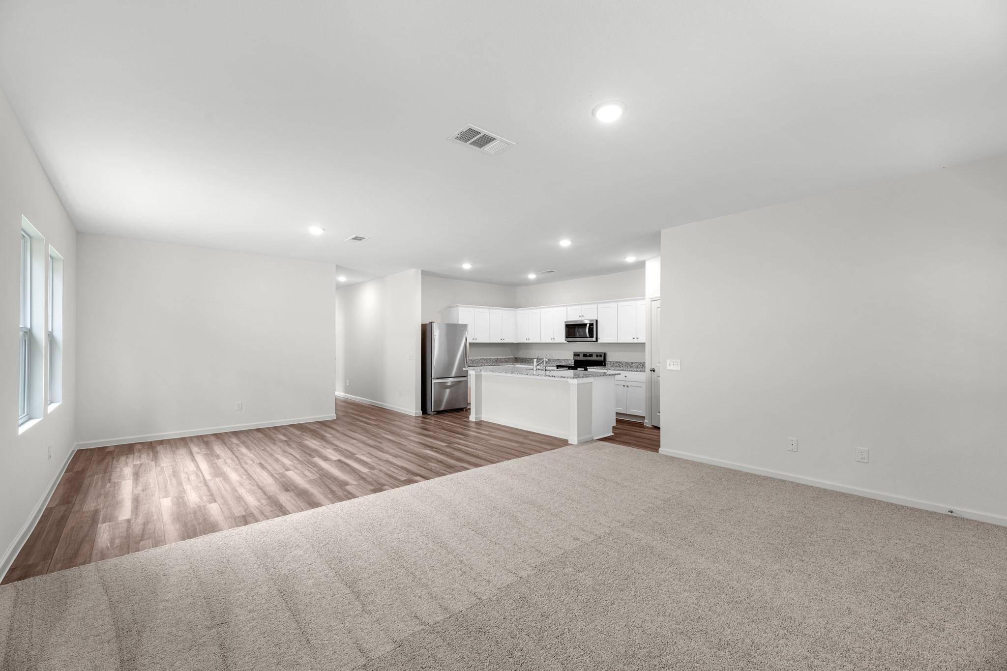 301 Sieders ST, Taylor, TX 76574