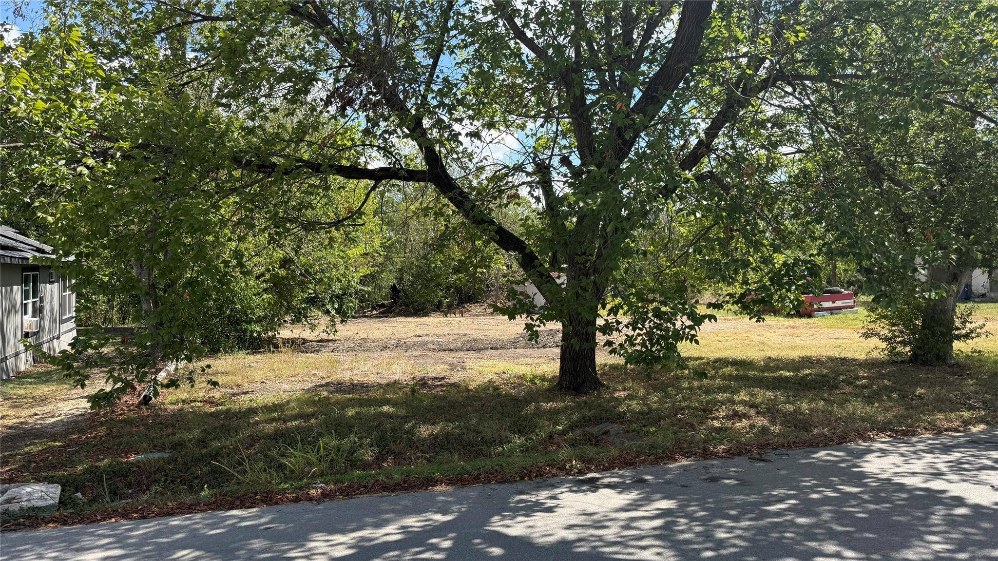602 Burkett ST, Taylor, TX 76574