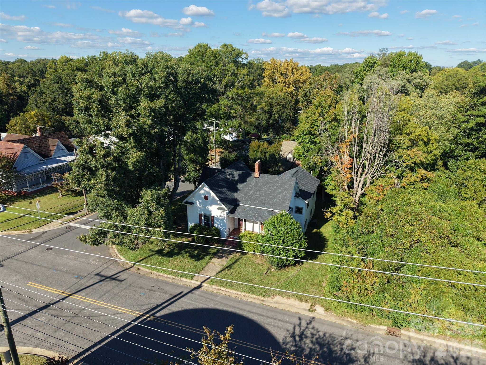 261 W Iredell AVE, Mooresville, NC 28115