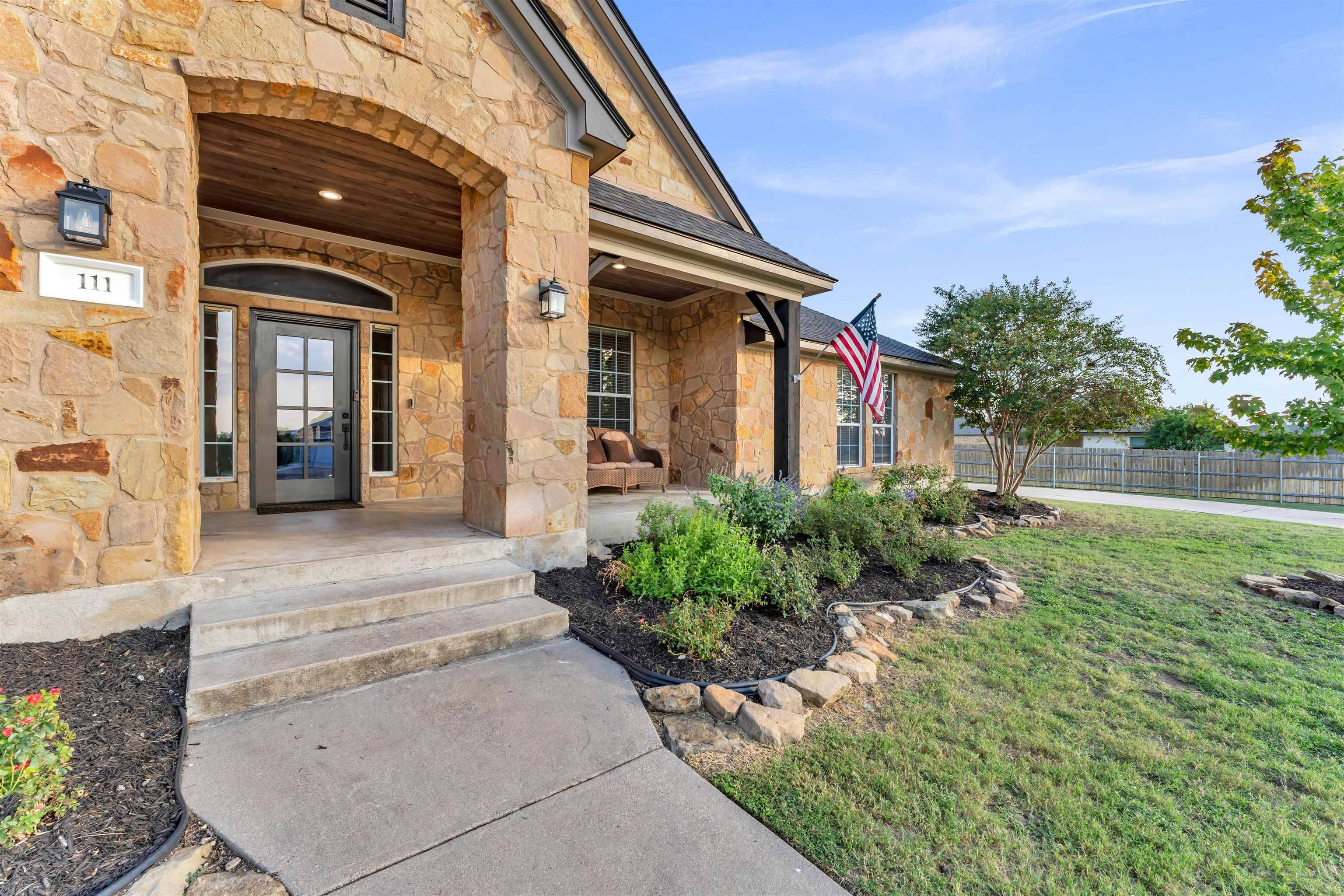 111 Natalies Pt, Burnet, TX 78611