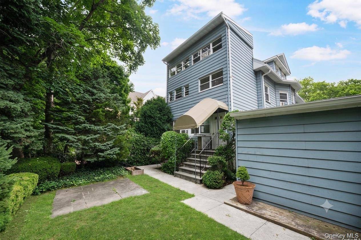 91 Parkway RD #G-1, Bronxville, NY 10708