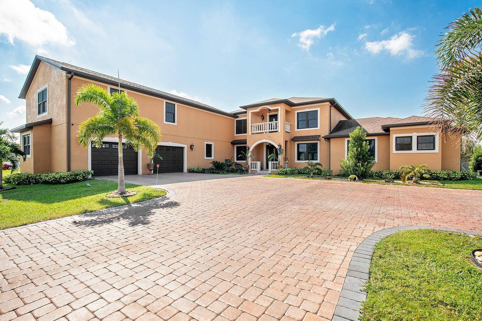 3211 LAKESHORE BLVD, St Cloud, FL 34769