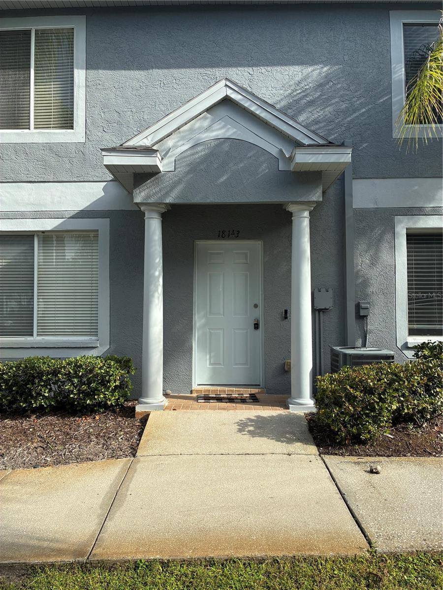 18143 PARADISE POINT DR, Tampa, FL 33647