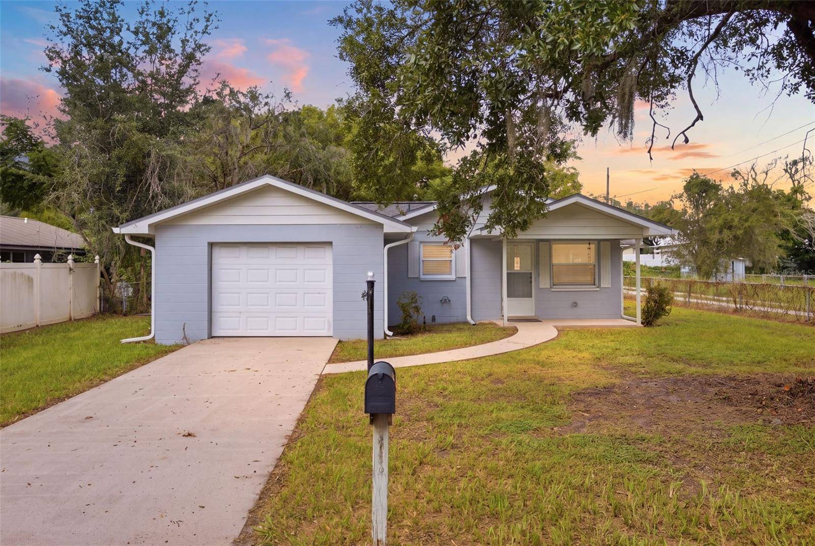 38123 10TH AVE, Zephyrhills, FL 33542