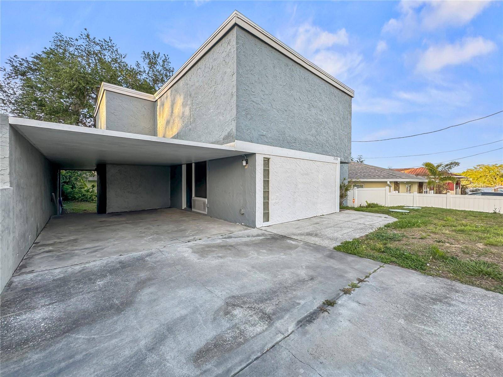 2115 W IVY ST, Tampa, FL 33607