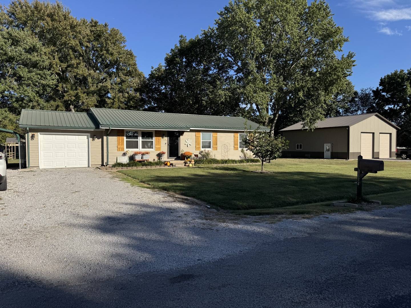 3654 Dawn DR, Pinckneyville, IL 62274