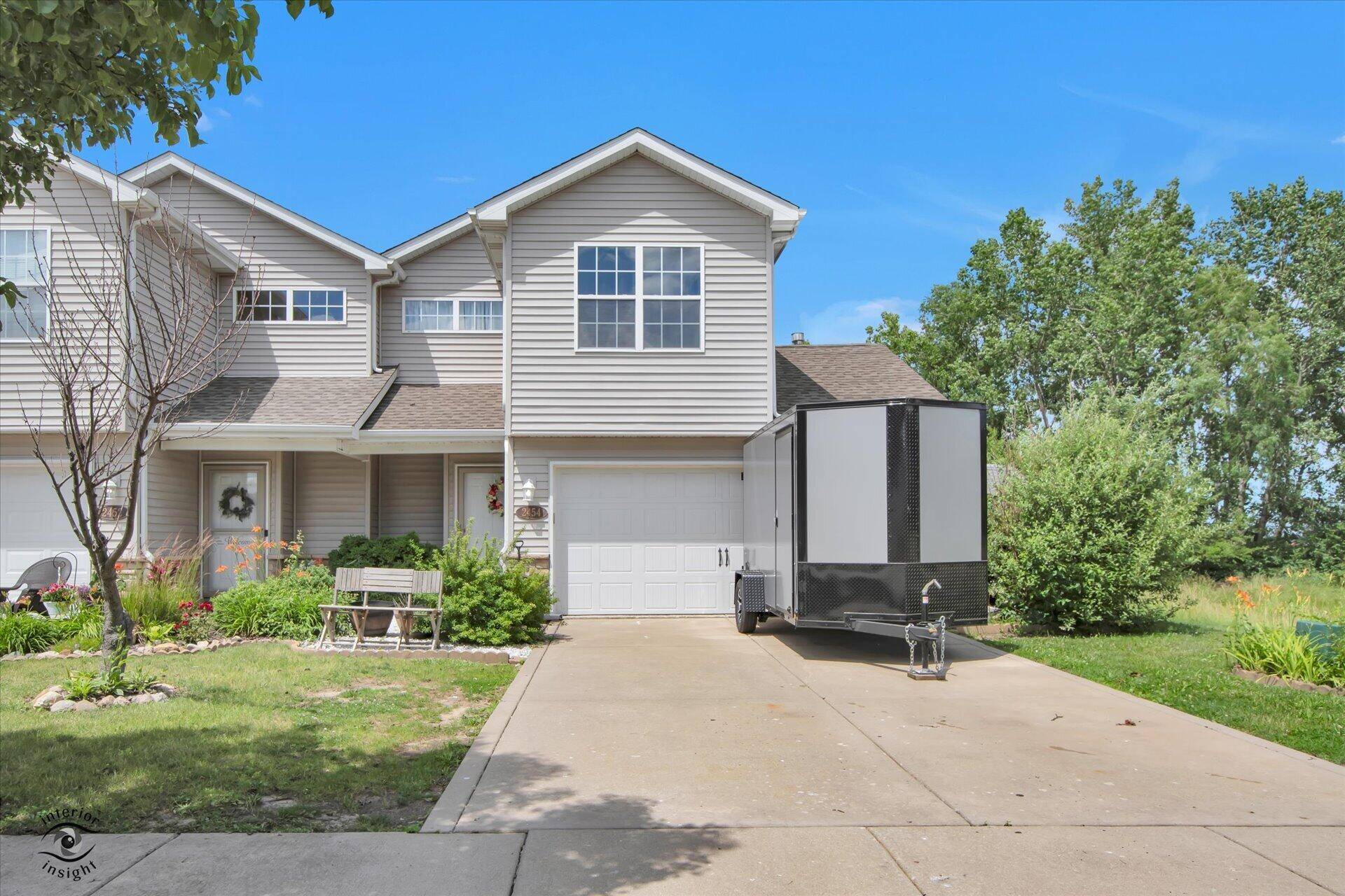 2454 E 68th Avenue, Merrillville, IN 46410