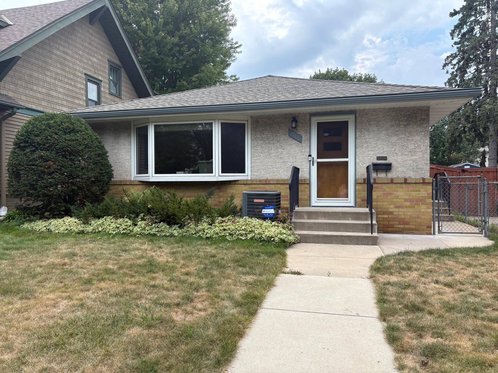 1980 Lincoln AVE, Saint Paul, MN 55105