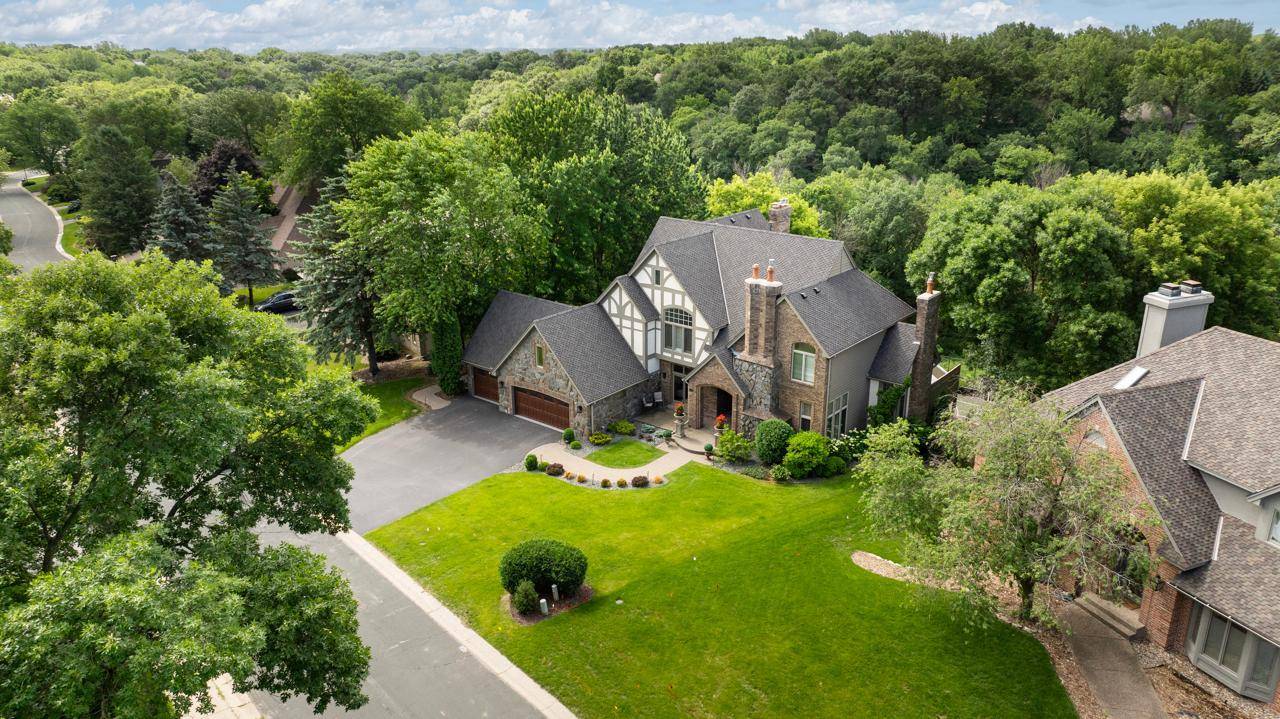 11193 Bluestem Lane, Eden Prairie, MN 55347