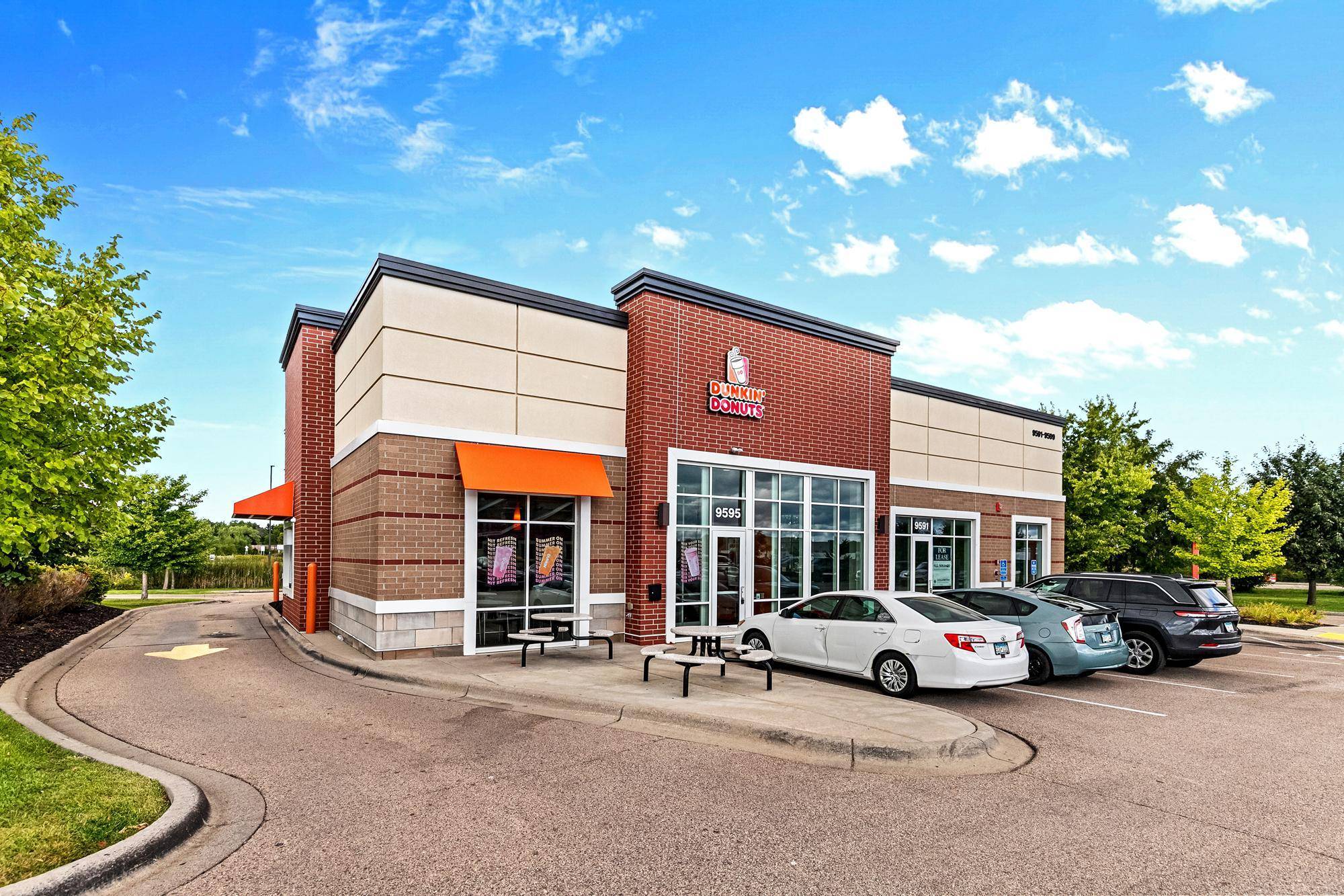 9599 Zachary LN N, Maple Grove, MN 55369