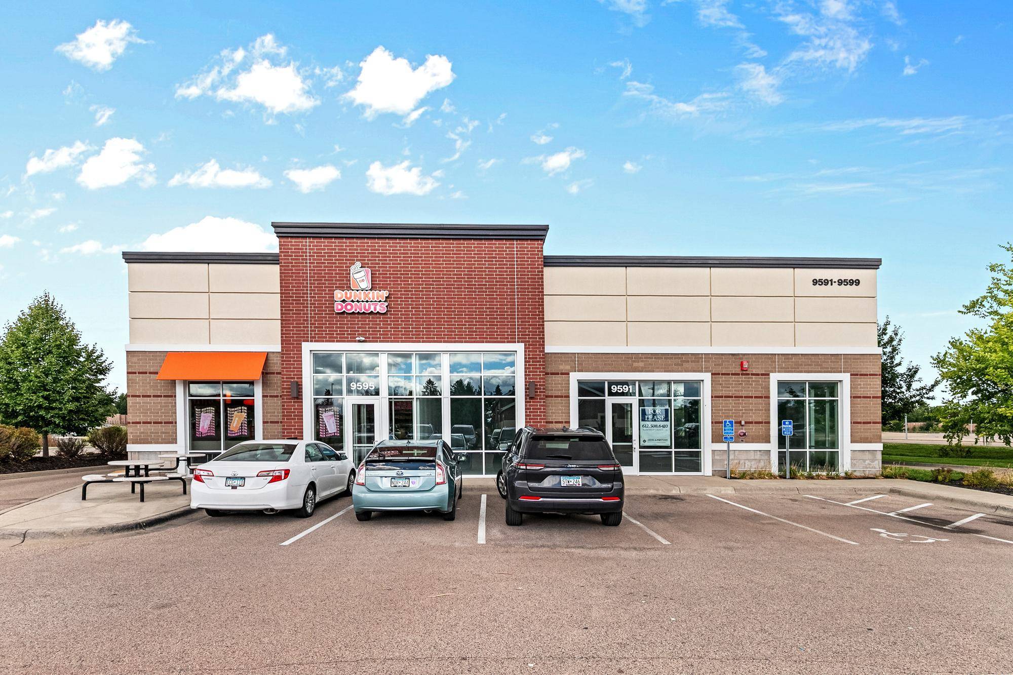 9599 Zachary LN N, Maple Grove, MN 55369