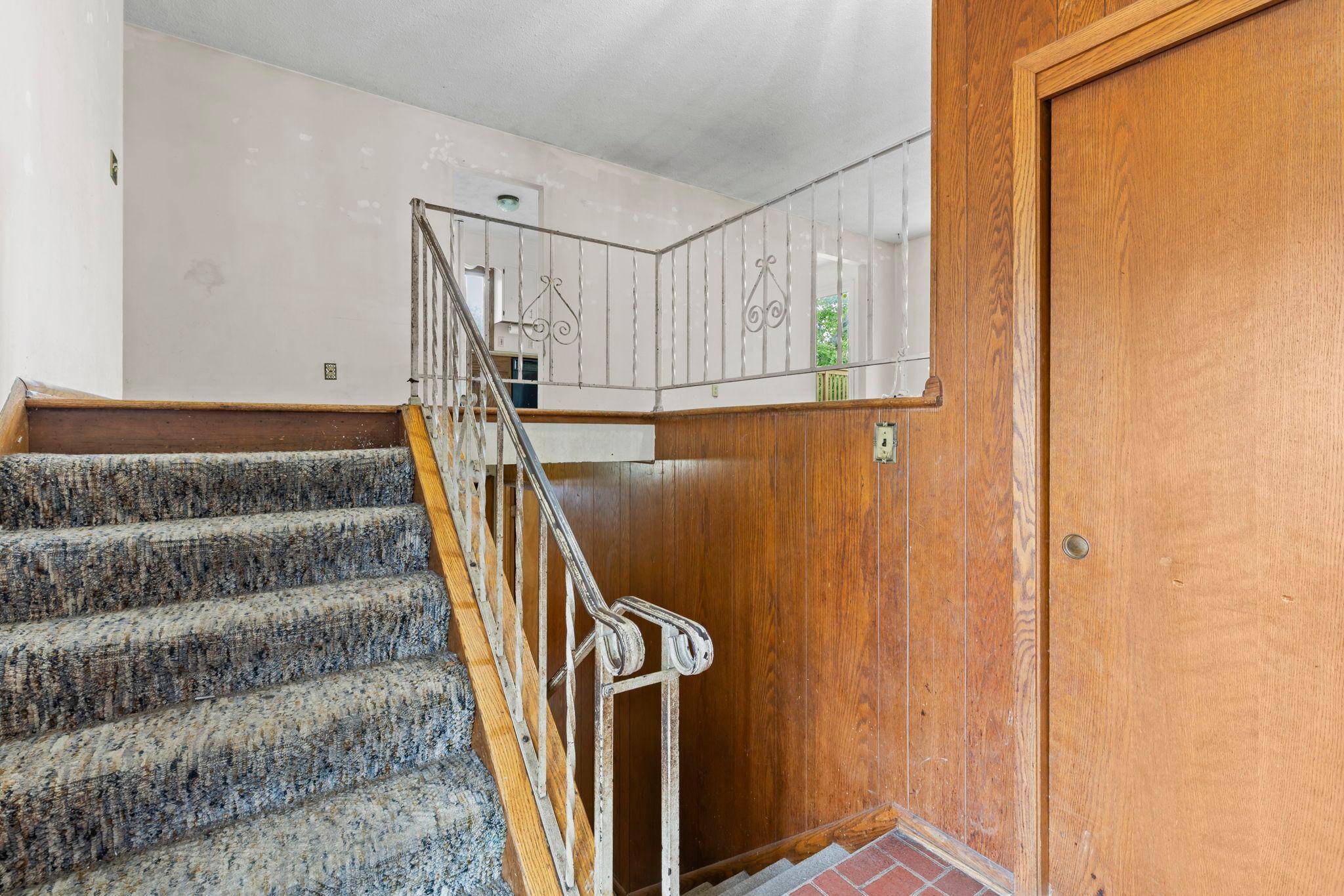 8016 Brunswick AVE N, Brooklyn Park, MN 55443