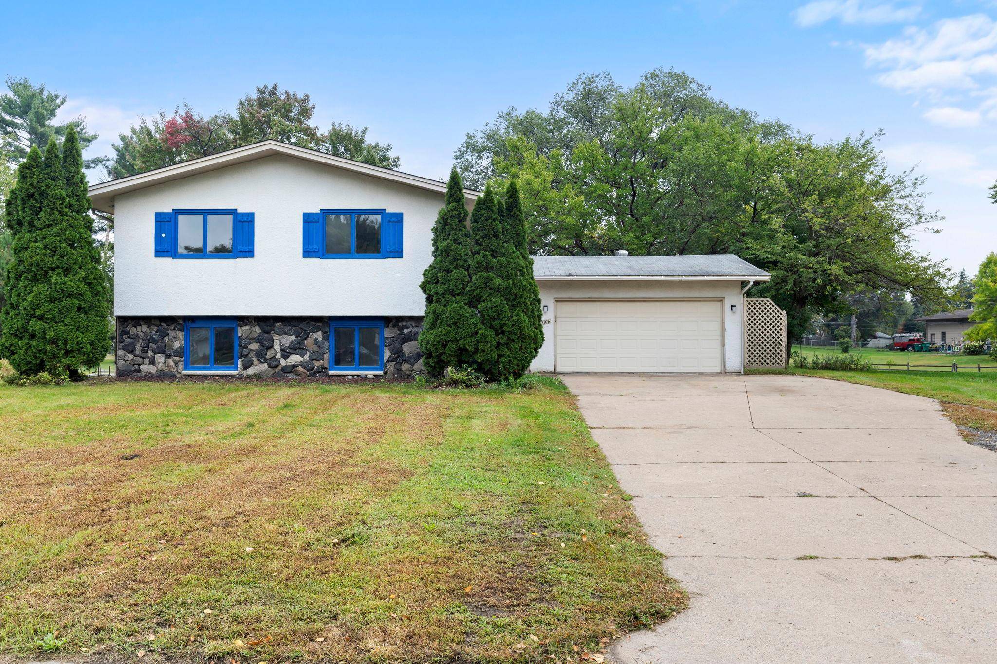 8016 Brunswick AVE N, Brooklyn Park, MN 55443