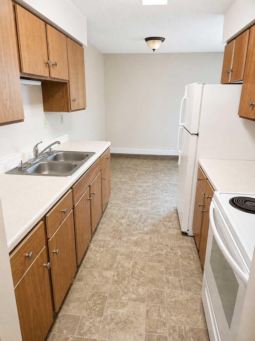 2169 Cecilee ST, Worthington, MN 56187