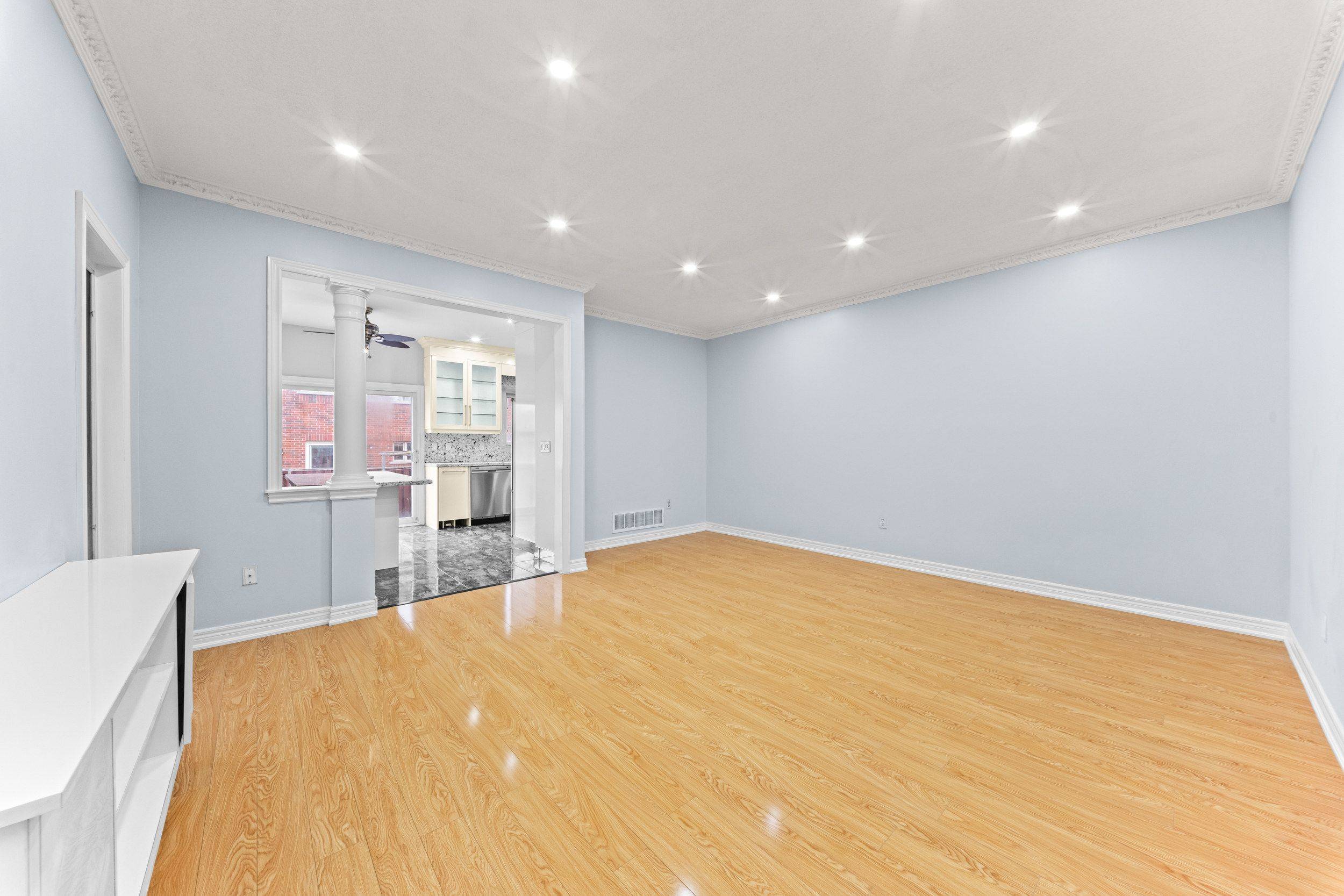 70 Crystalview CRES, Brampton, ON L6P 2S3