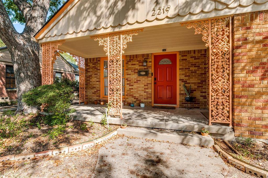 2219 Carnes Street, Dallas, TX 75208
