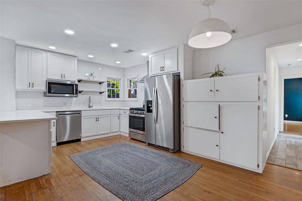 2219 Carnes Street, Dallas, TX 75208
