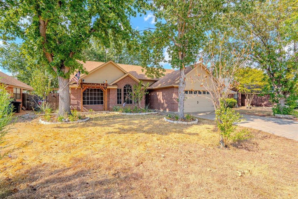 1522 Hayloft Lane, Granbury, TX 76048