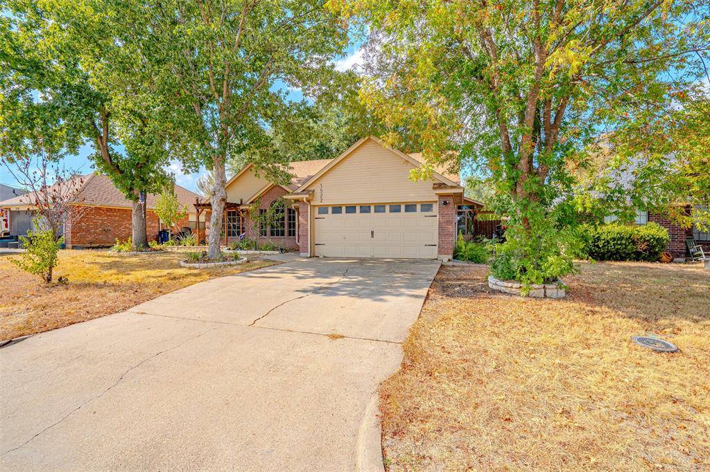1522 Hayloft Lane, Granbury, TX 76048