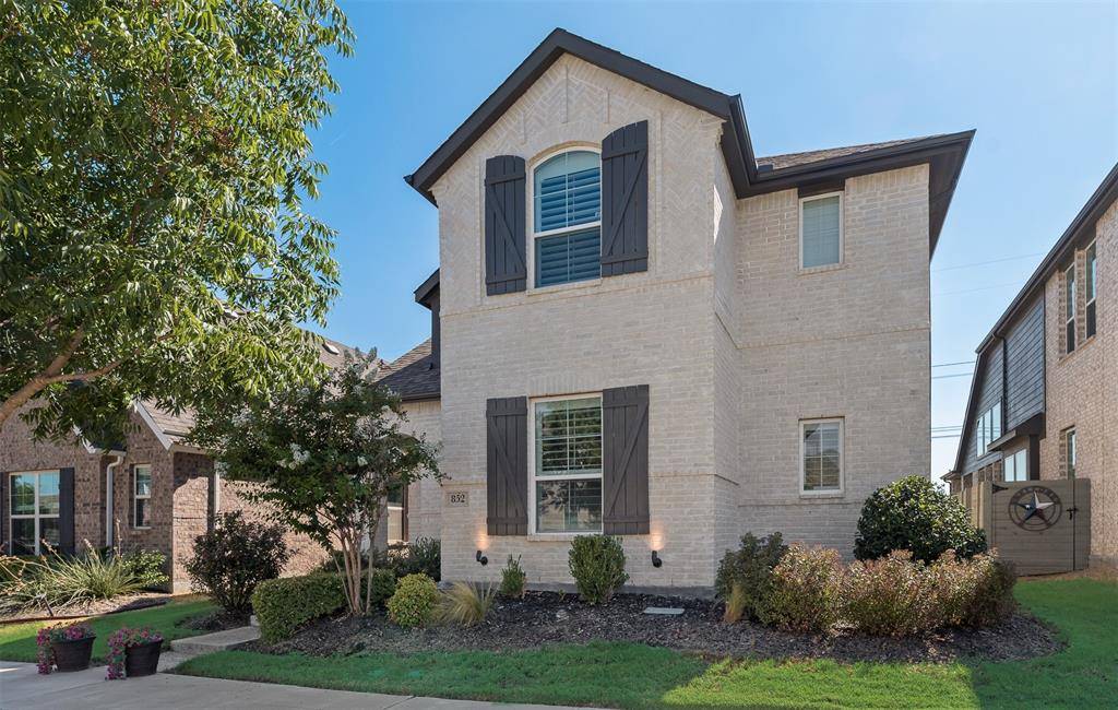 852 Trailside Lane, Argyle, TX 76226
