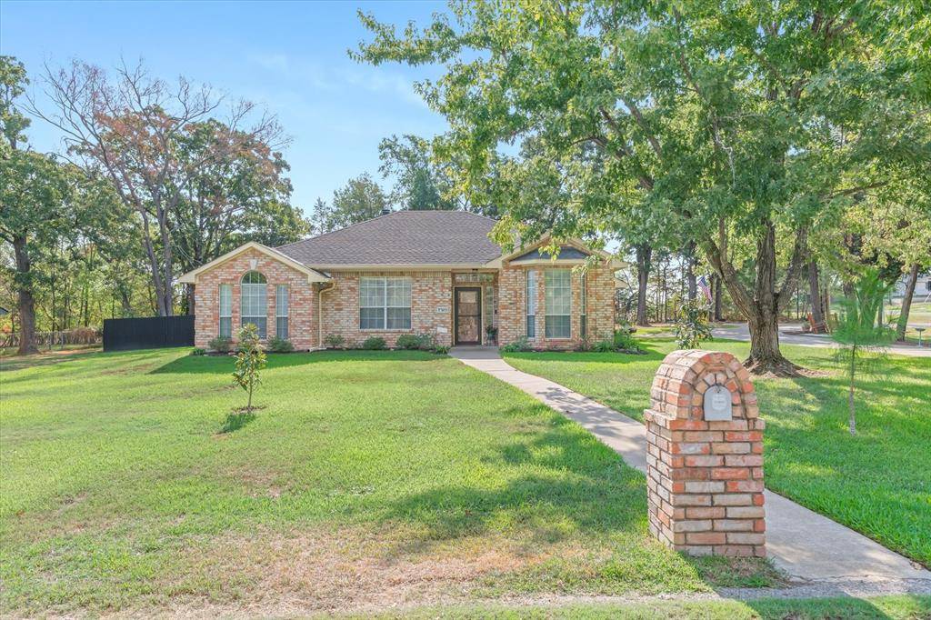 2 Bentwood Circle, Canton, TX 75103