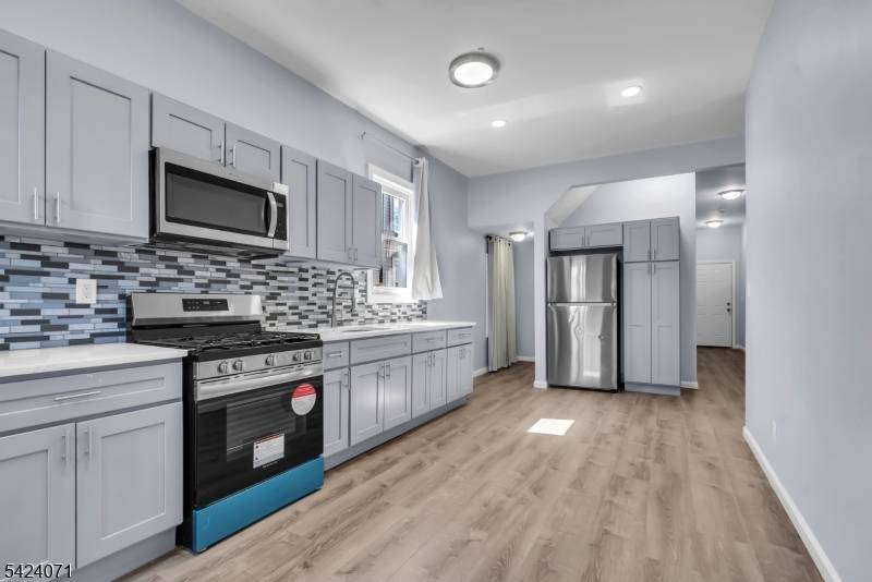 162 S Clinton St, East Orange City, NJ 07018