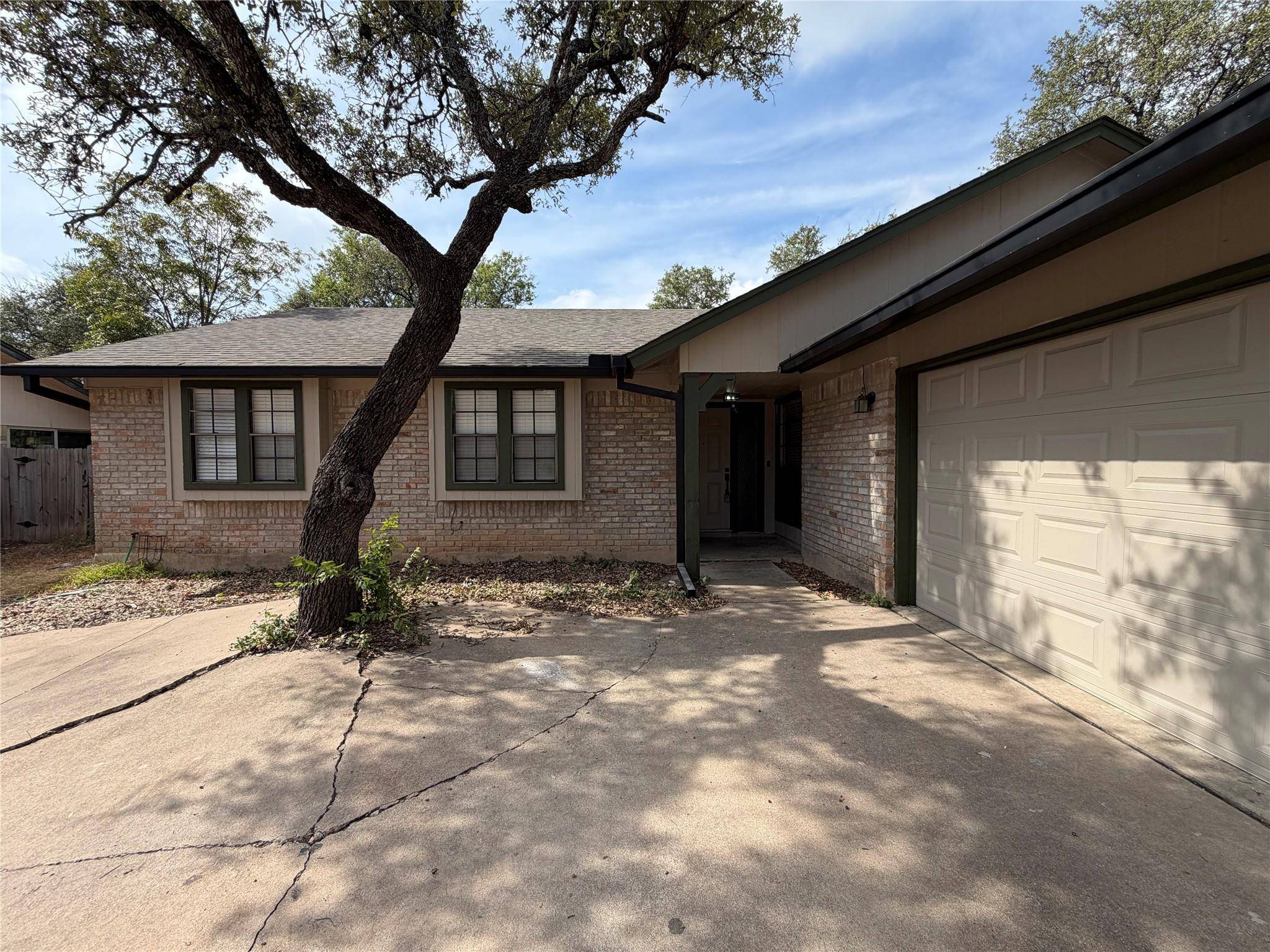 1211 Knollpark CIR, Austin, TX 78758