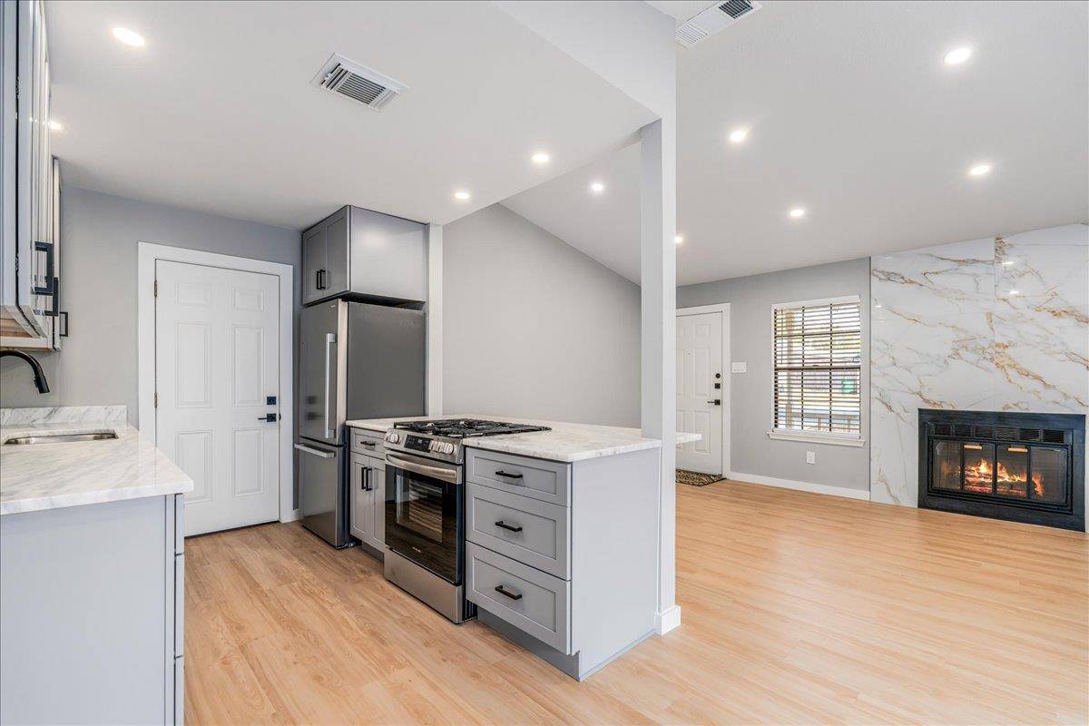 803 Kavanagh DR, Austin, TX 78748