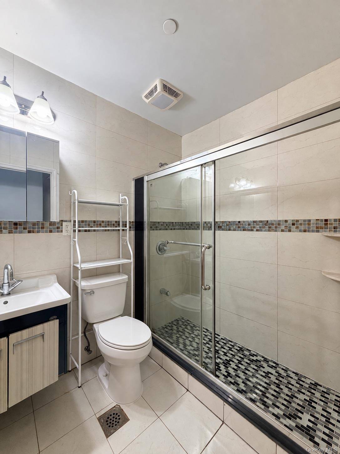 965 43rd ST #1C, Brooklyn, NY 11219