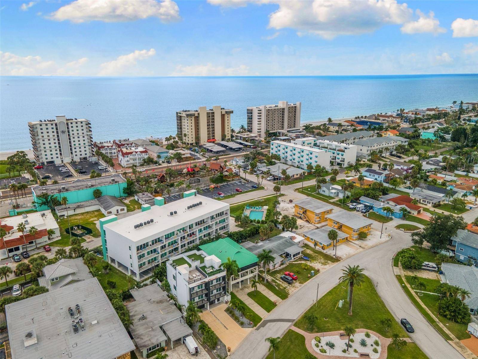 15394 2ND ST E, Madeira Beach, FL 33708