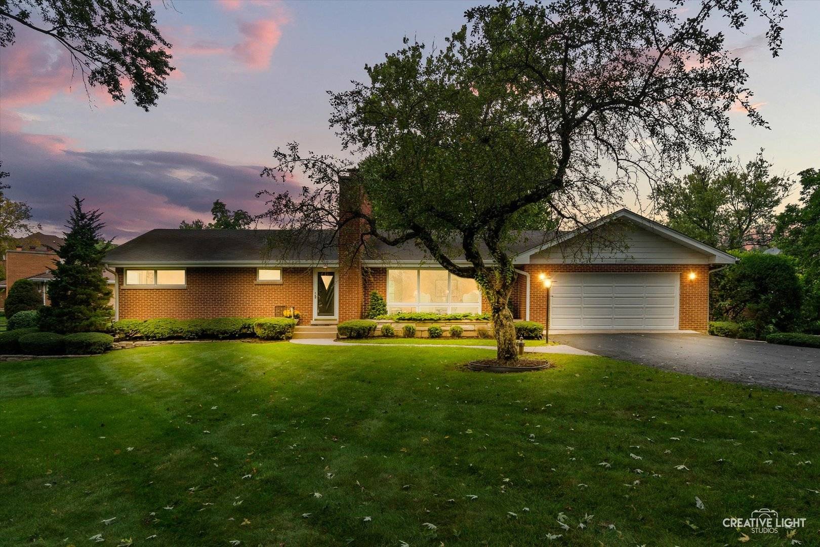 Address not disclosed, Glen Ellyn, IL 60137
