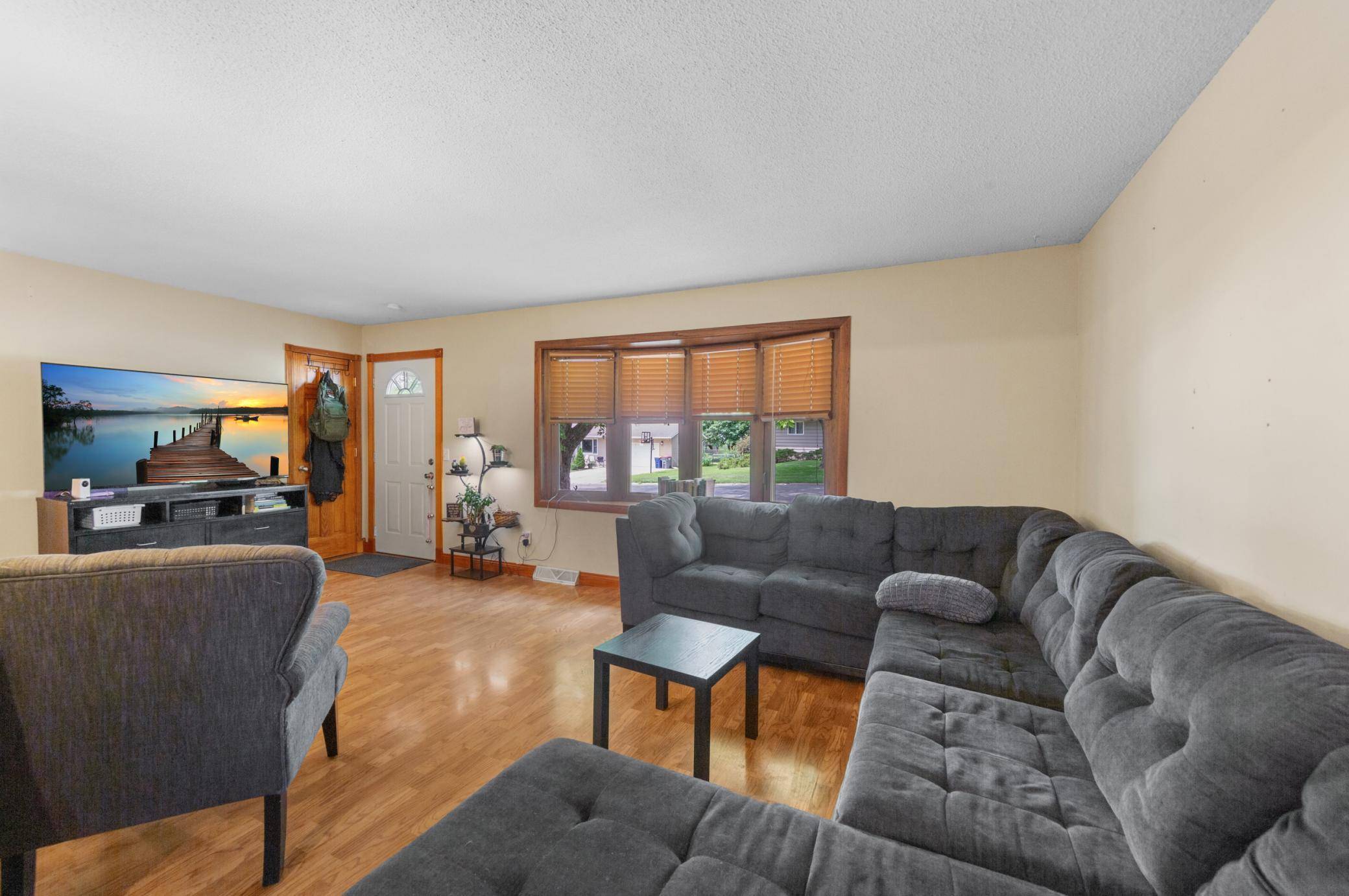 1401 Summer LN, Faribault, MN 55021