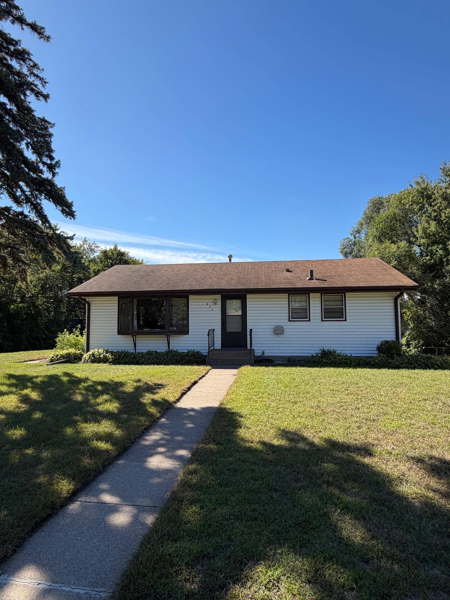 430 11th AVE NW, New Brighton, MN 55112