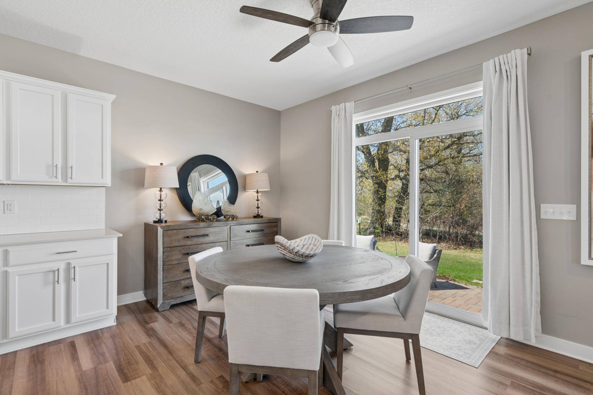 1248 Oak Tree CT, Carver, MN 55315