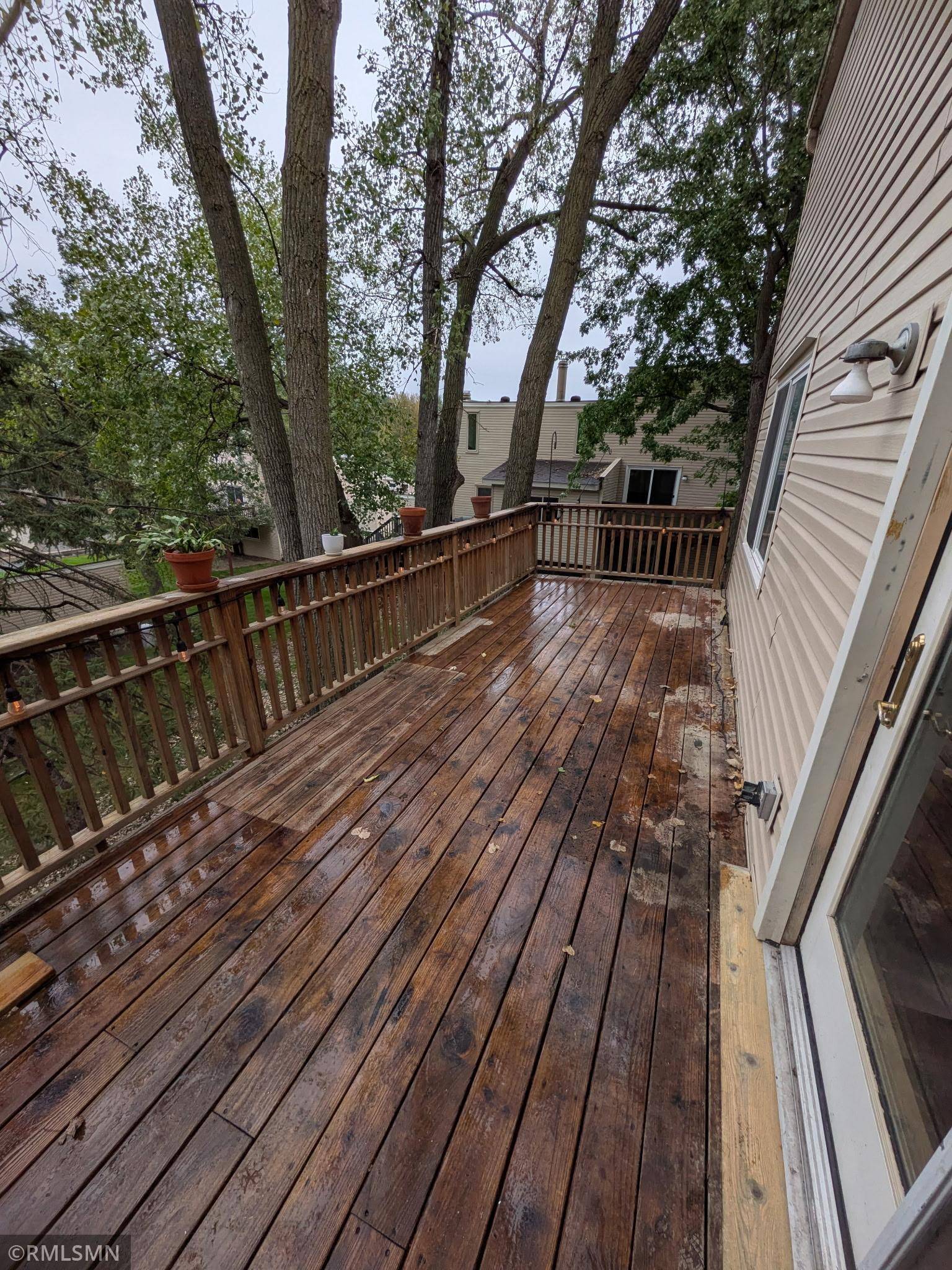 1517 N Innsbruck DR, Fridley, MN 55432
