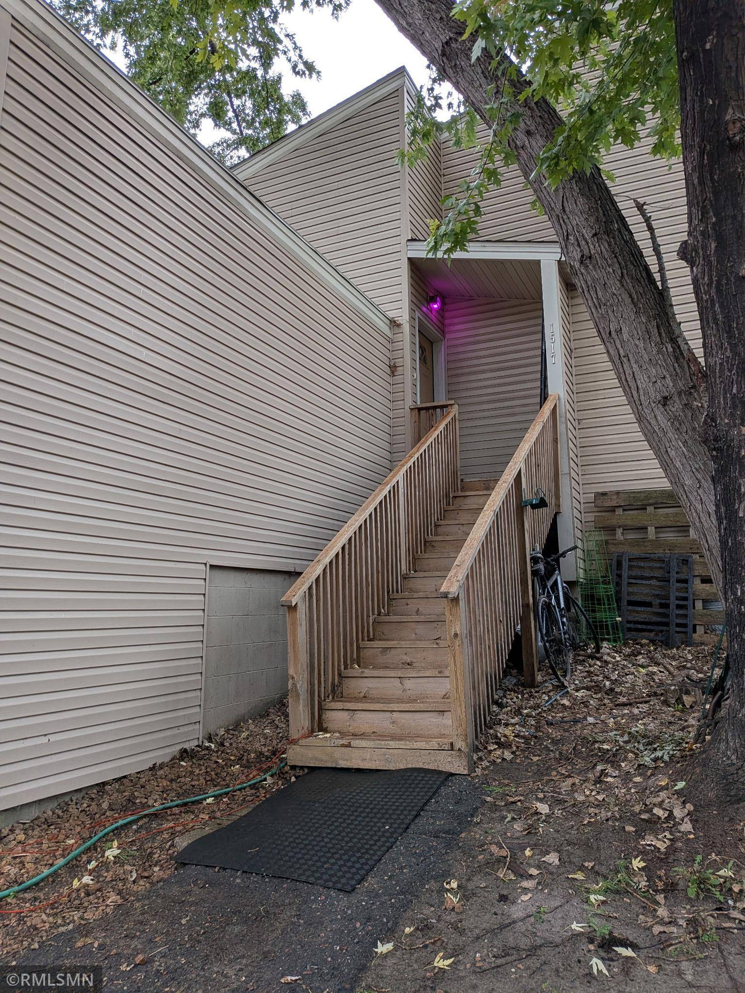 1517 N Innsbruck DR, Fridley, MN 55432