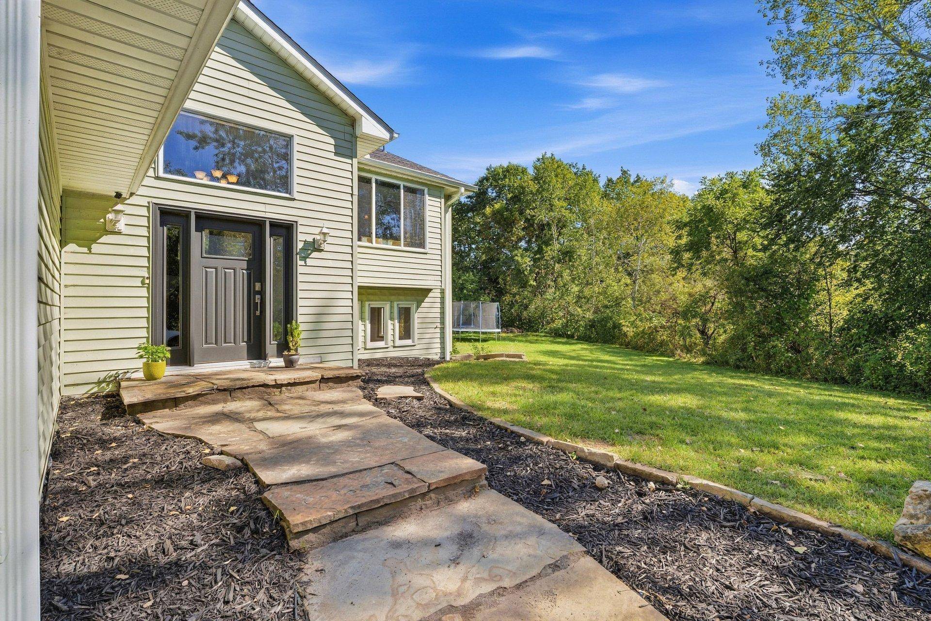 5700 Lexington AVE N, Shoreview, MN 55126