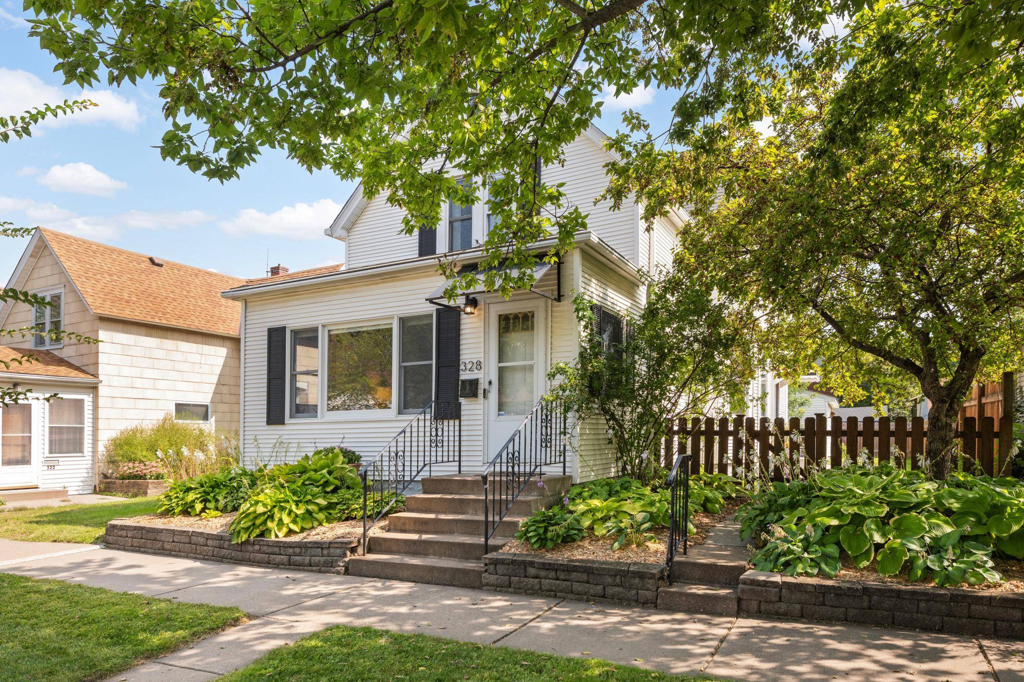 328 Osceola AVE S, Saint Paul, MN 55102