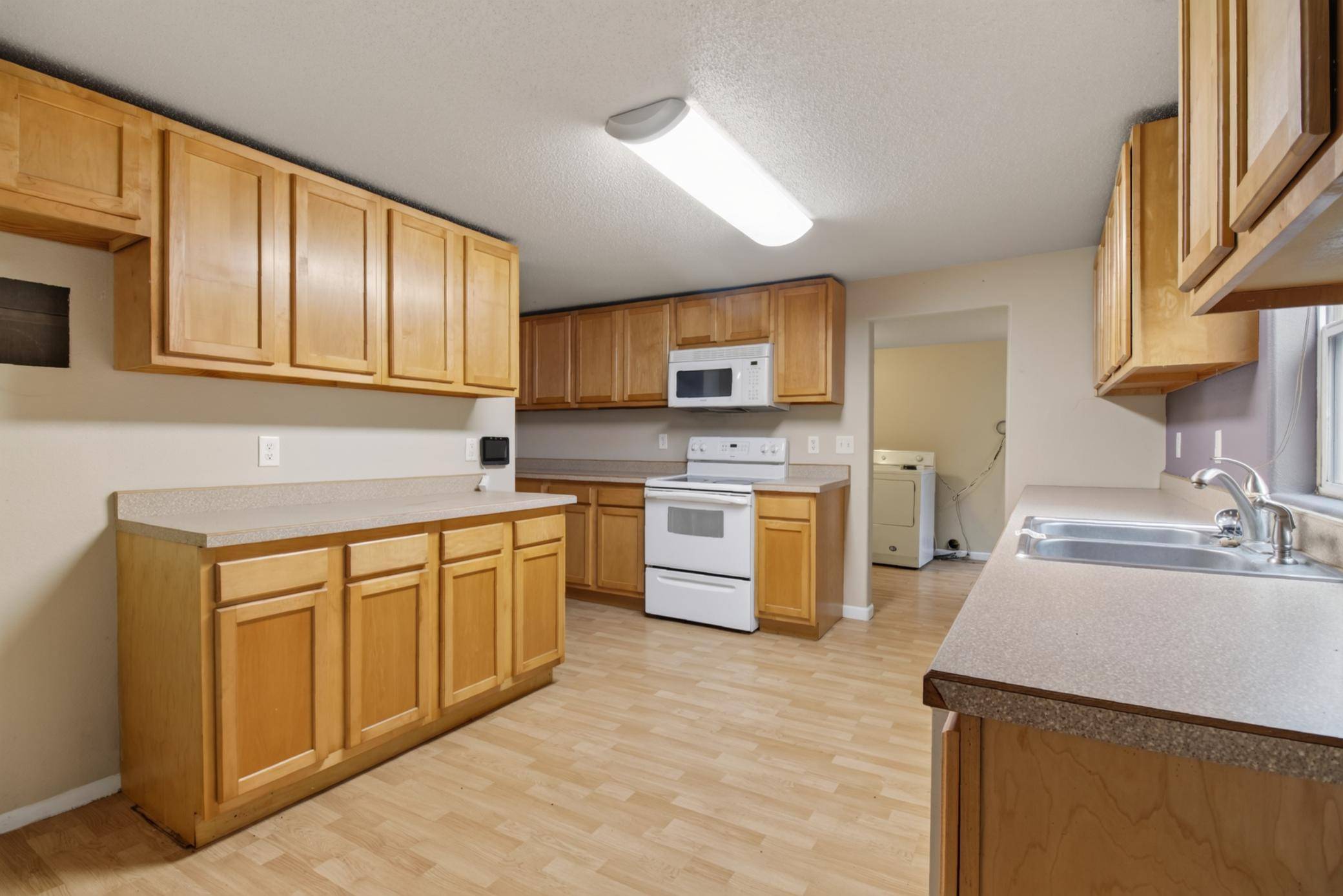 104 2nd ST NE, Barnesville, MN 56514